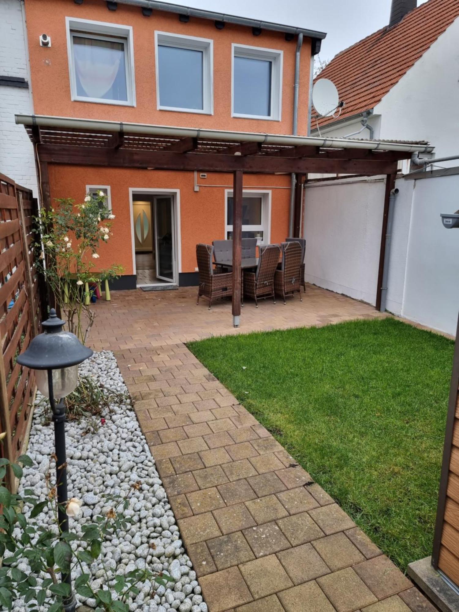 Gaestehaus-Ferienwohnung-Appartement Mit Terrasse - Naehe Kliniken/ Herzzentrum Bad Oeynhausen Luaran gambar