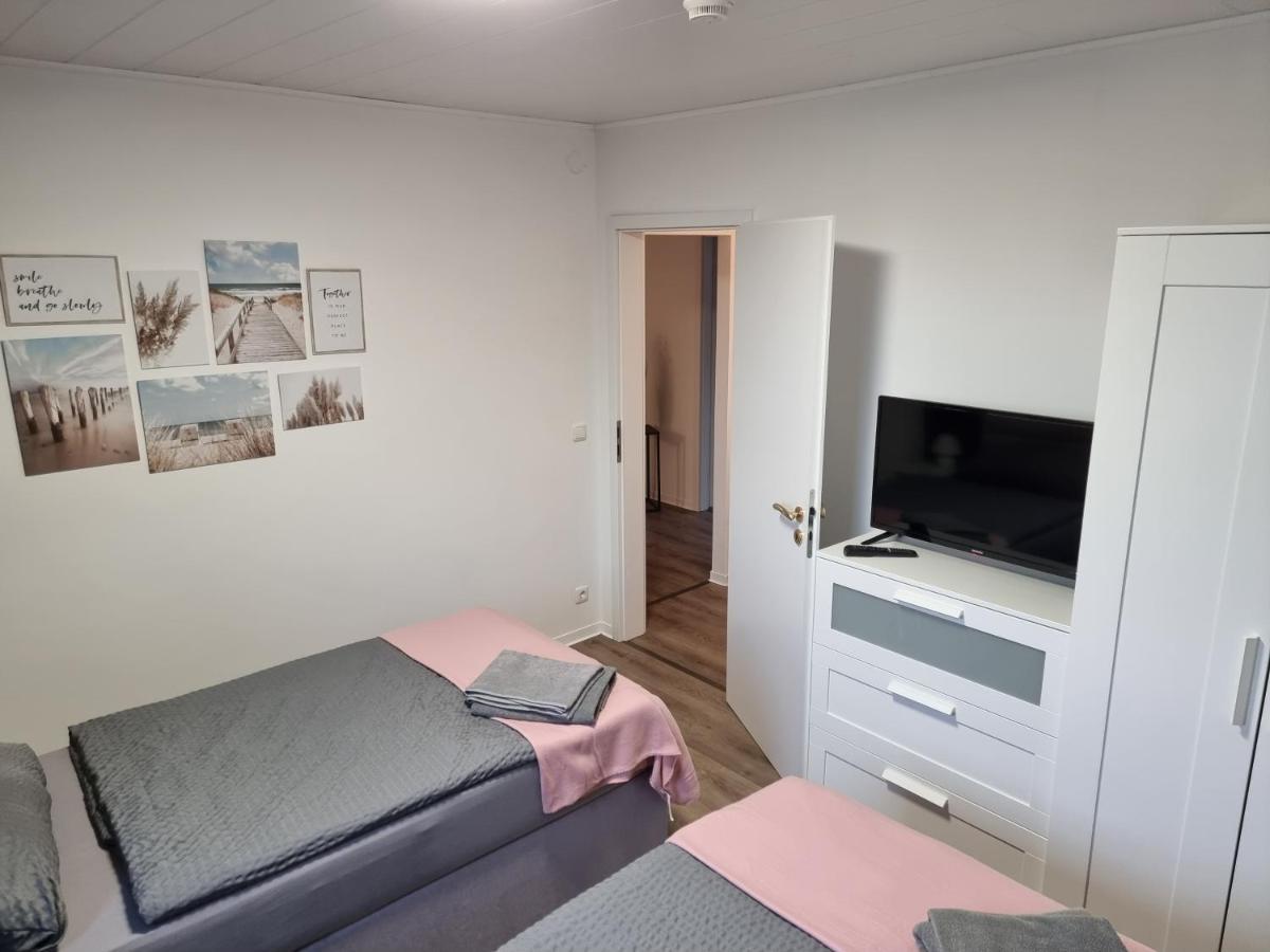 Gaestehaus-Ferienwohnung-Appartement Mit Terrasse - Naehe Kliniken/ Herzzentrum Bad Oeynhausen Luaran gambar