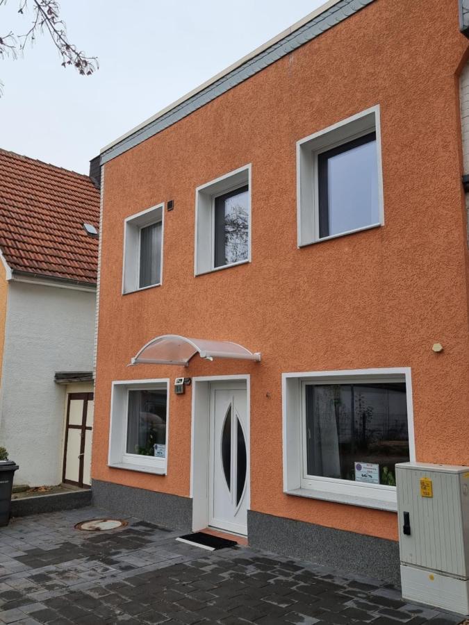 Gaestehaus-Ferienwohnung-Appartement Mit Terrasse - Naehe Kliniken/ Herzzentrum Bad Oeynhausen Luaran gambar
